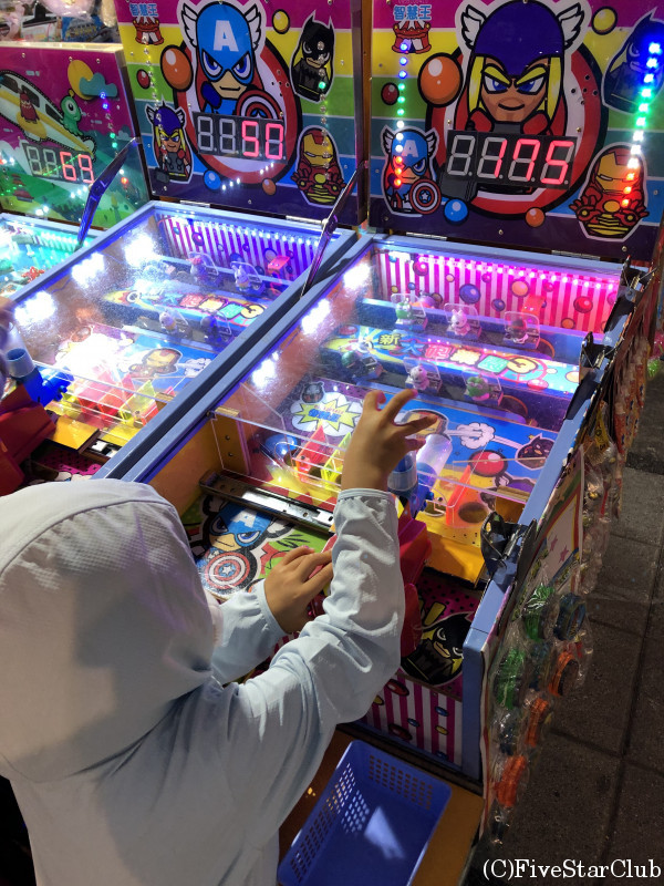 台北の夜市では懐かしのゲームが豊富